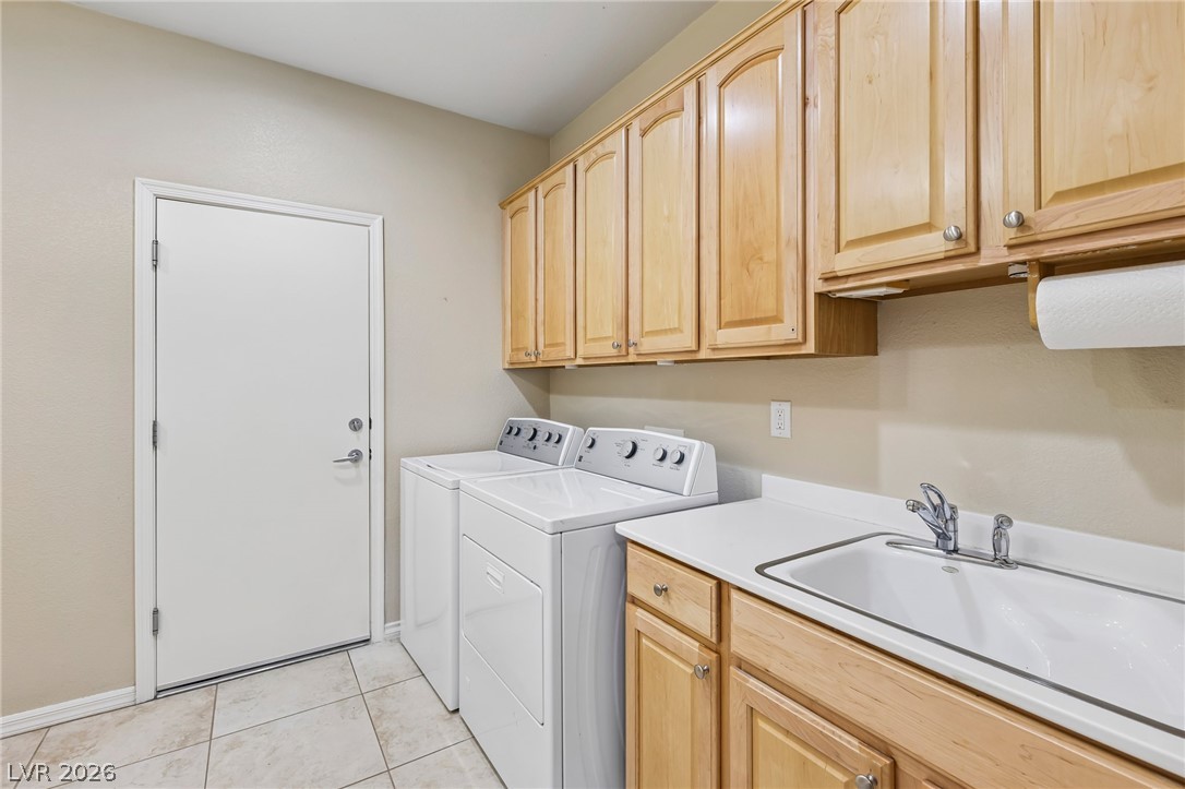 2559 Deora Way