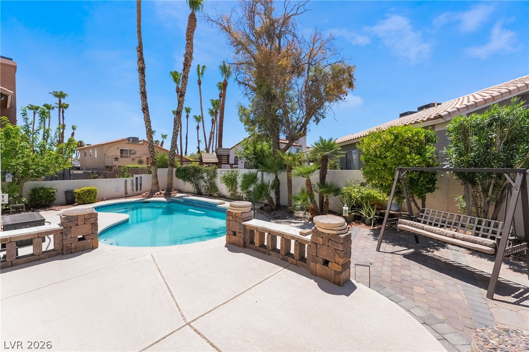 2835 Via Terra Street