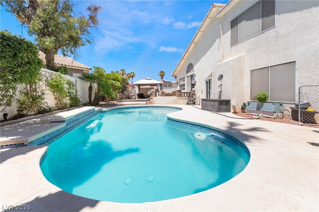 2835 Via Terra Street