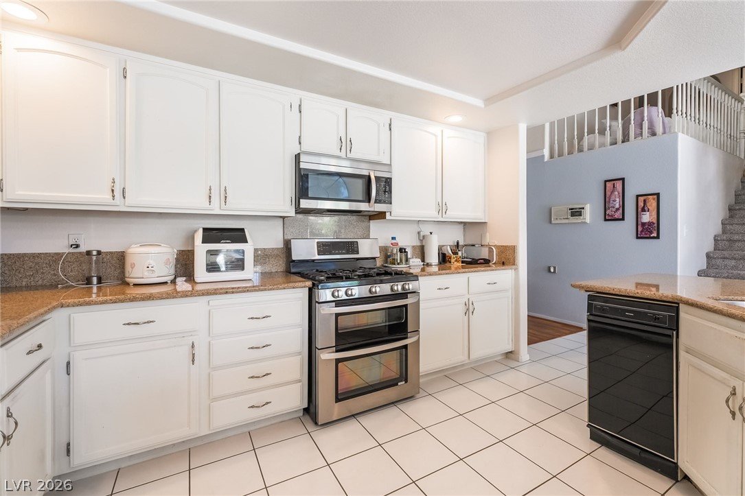 2835 Via Terra Street