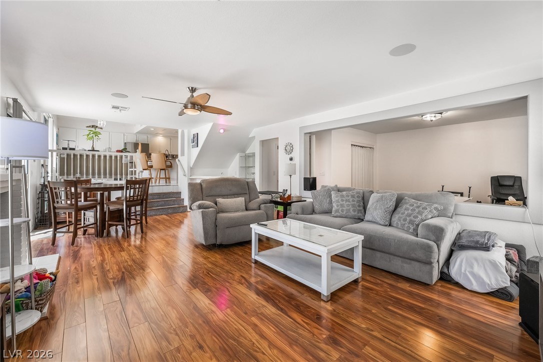 2835 Via Terra Street