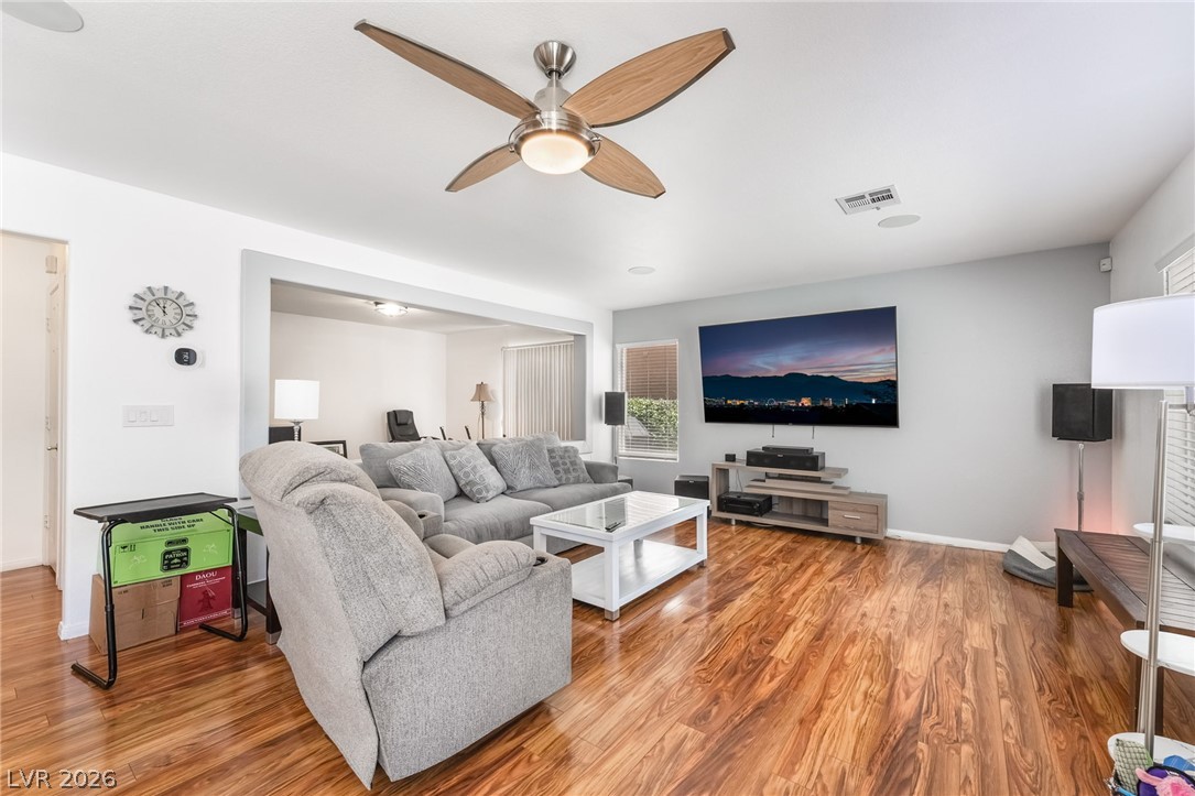 2835 Via Terra Street