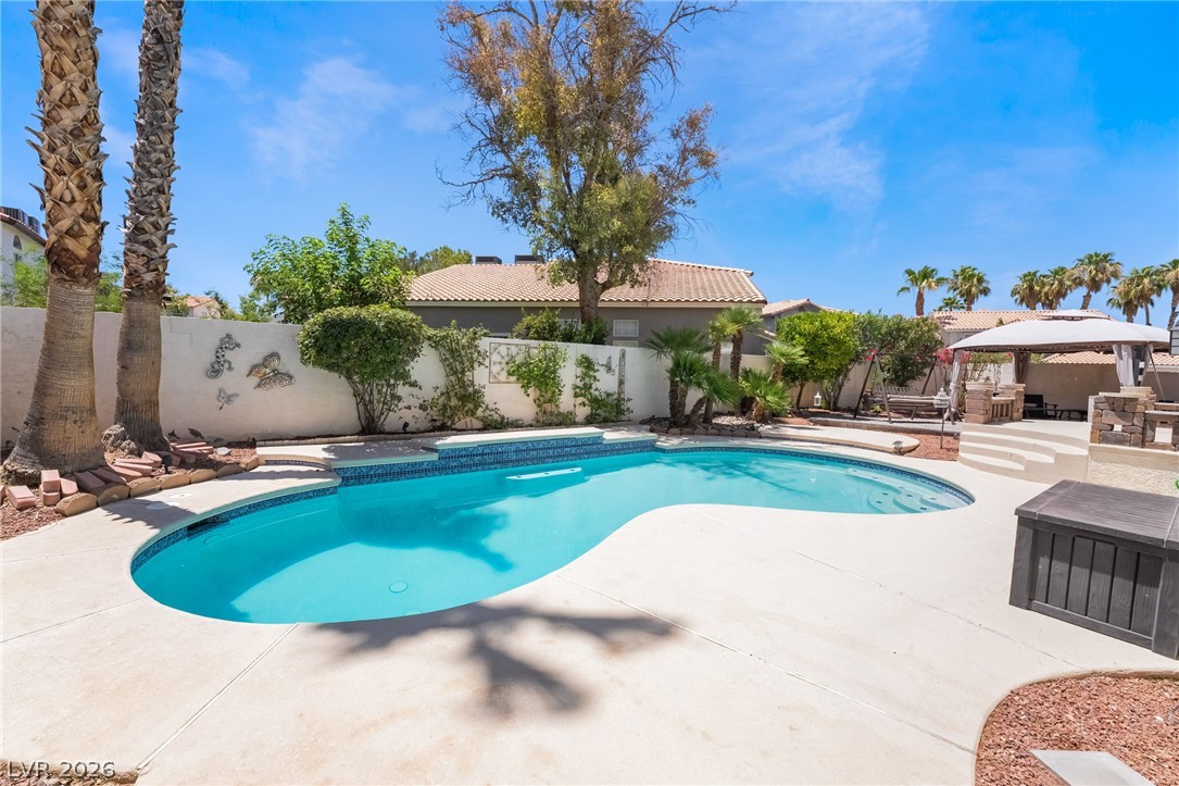 2835 Via Terra Street