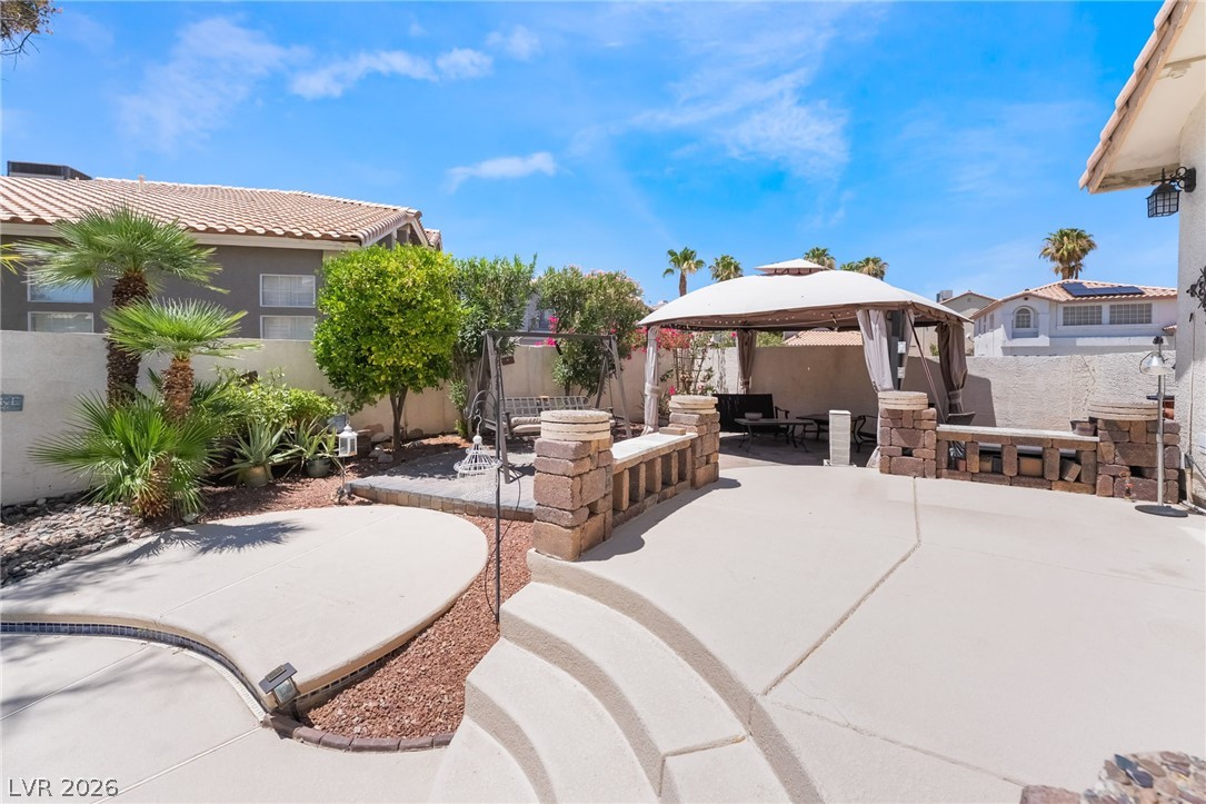 2835 Via Terra Street
