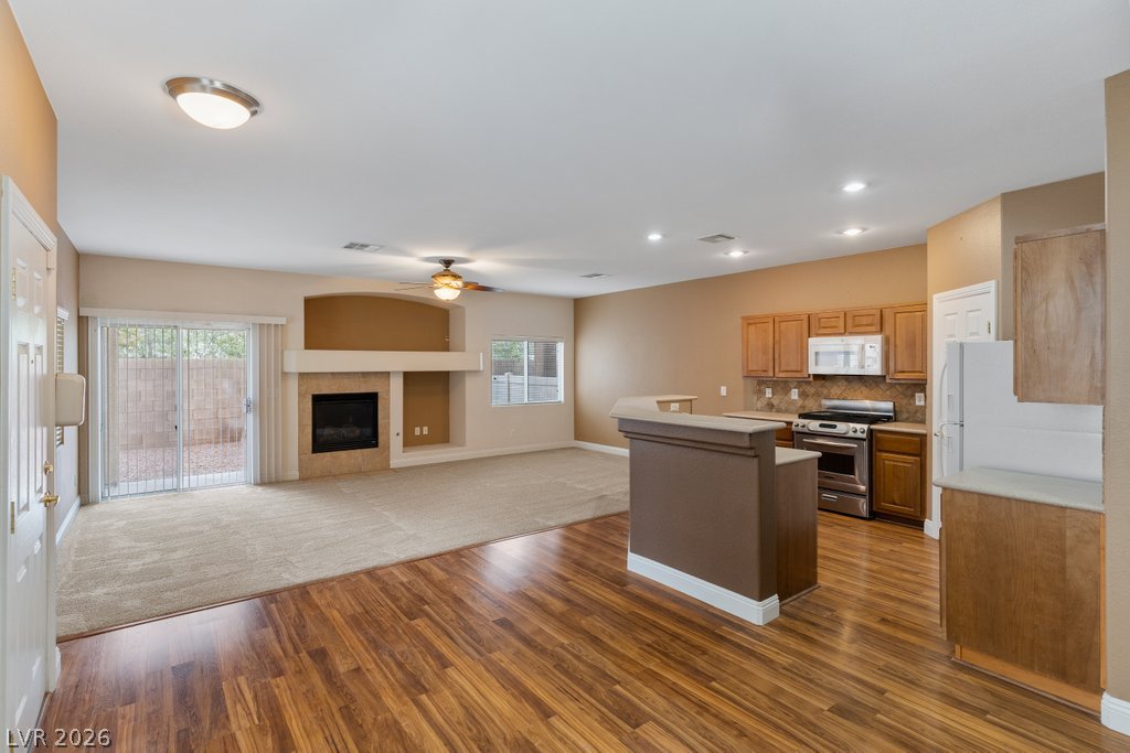 8710 Horizon Wind Avenue 103