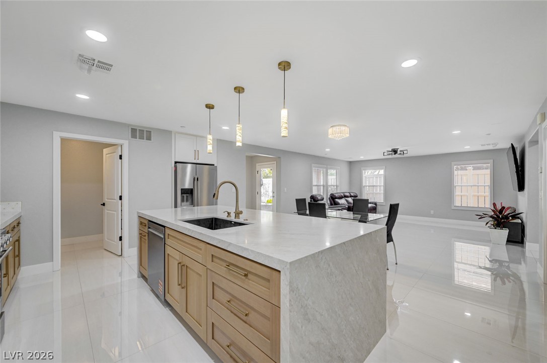 3212 Jevonda Avenue