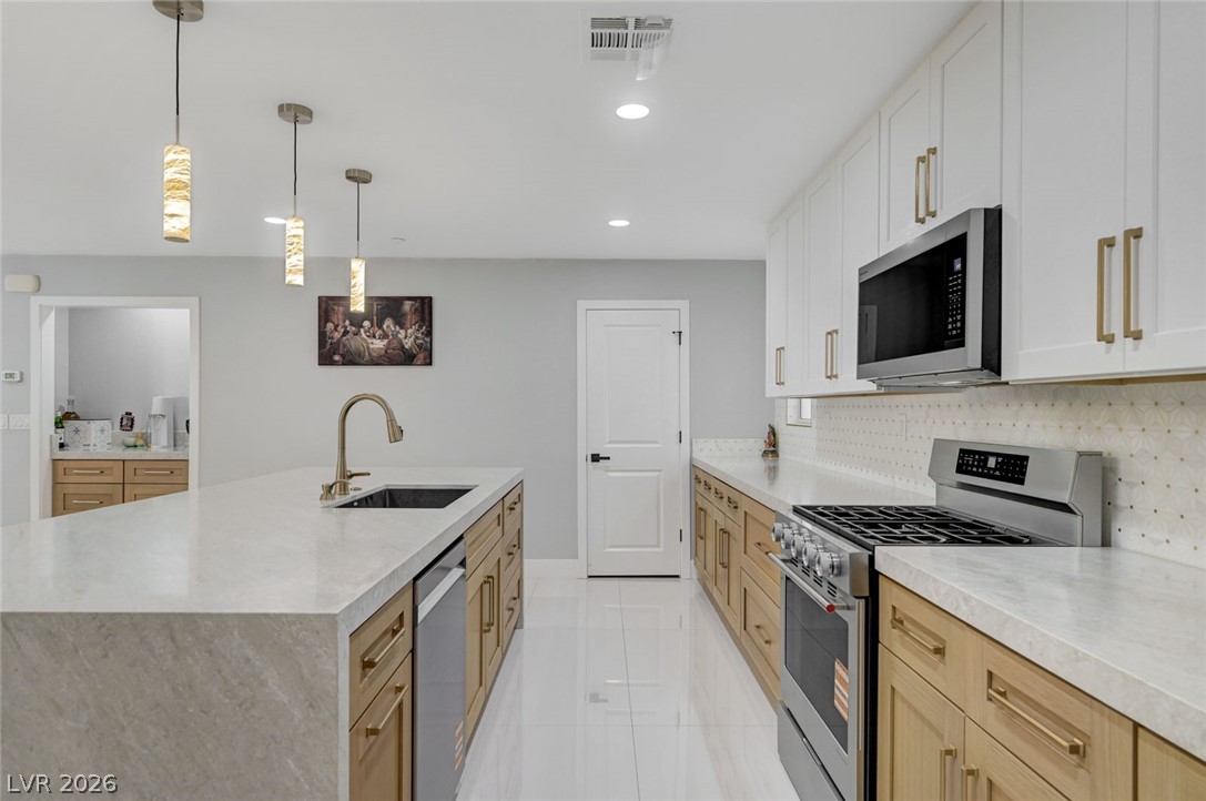 3212 Jevonda Avenue