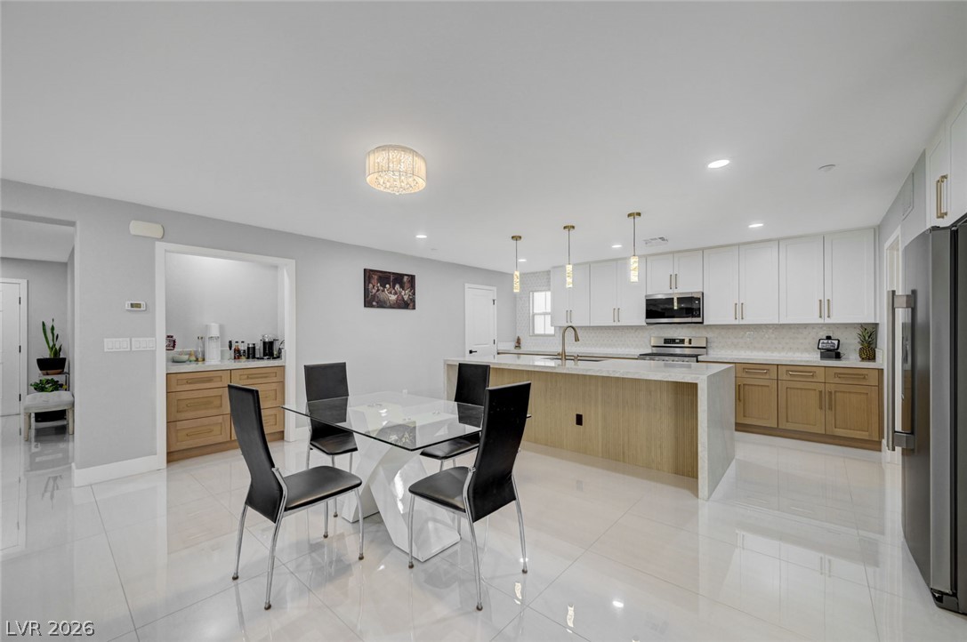 3212 Jevonda Avenue
