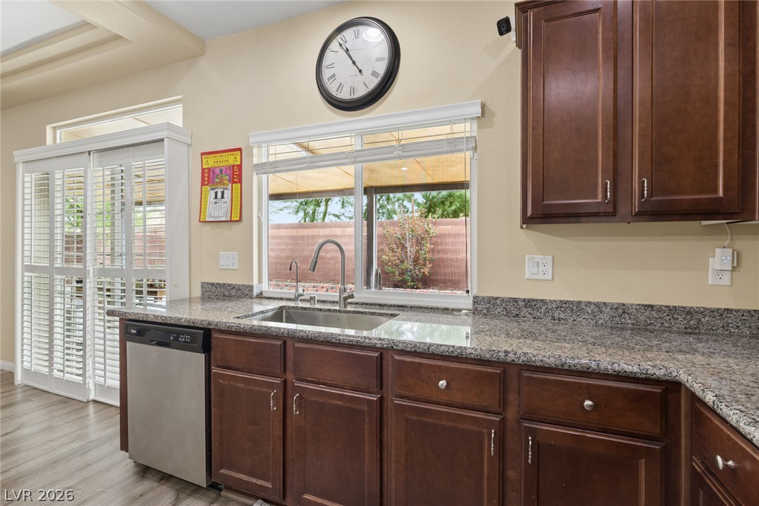 8194 Duncan Peak Court
