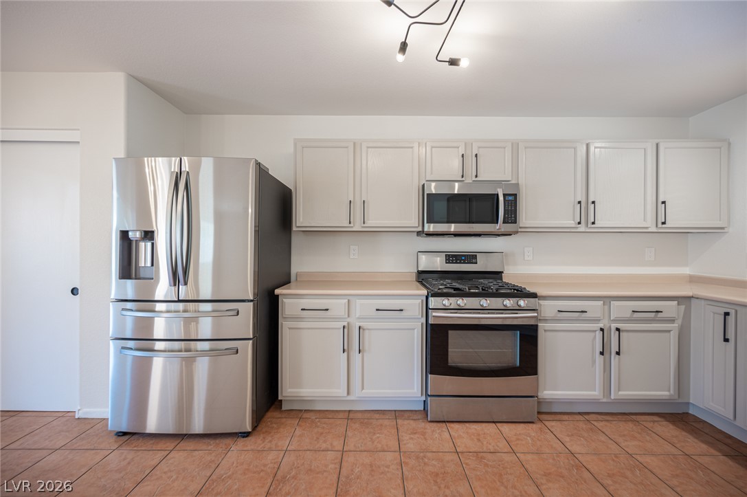 6133 Crystal Talon Street