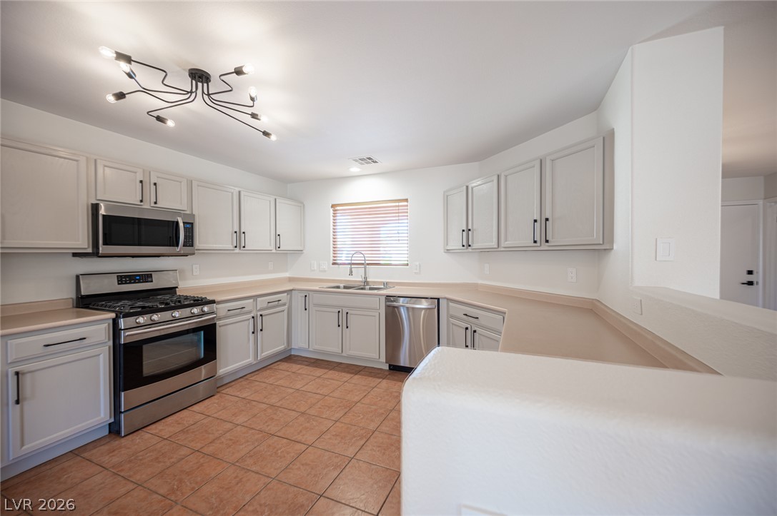 6133 Crystal Talon Street
