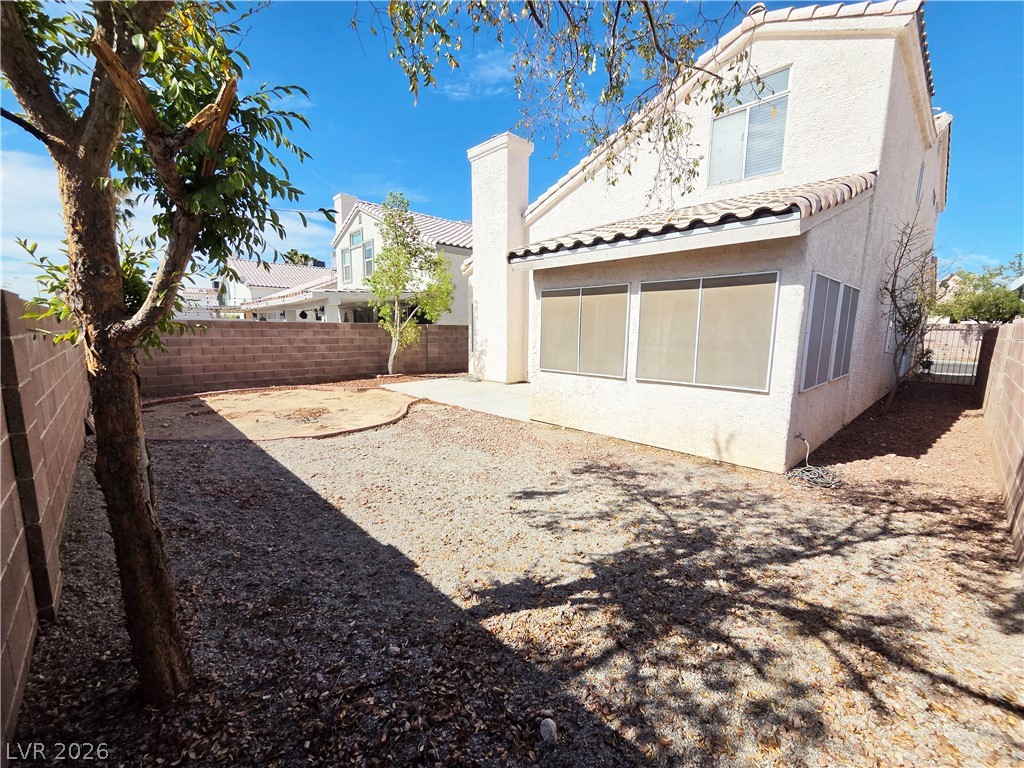 1724 Leaning Pine Way