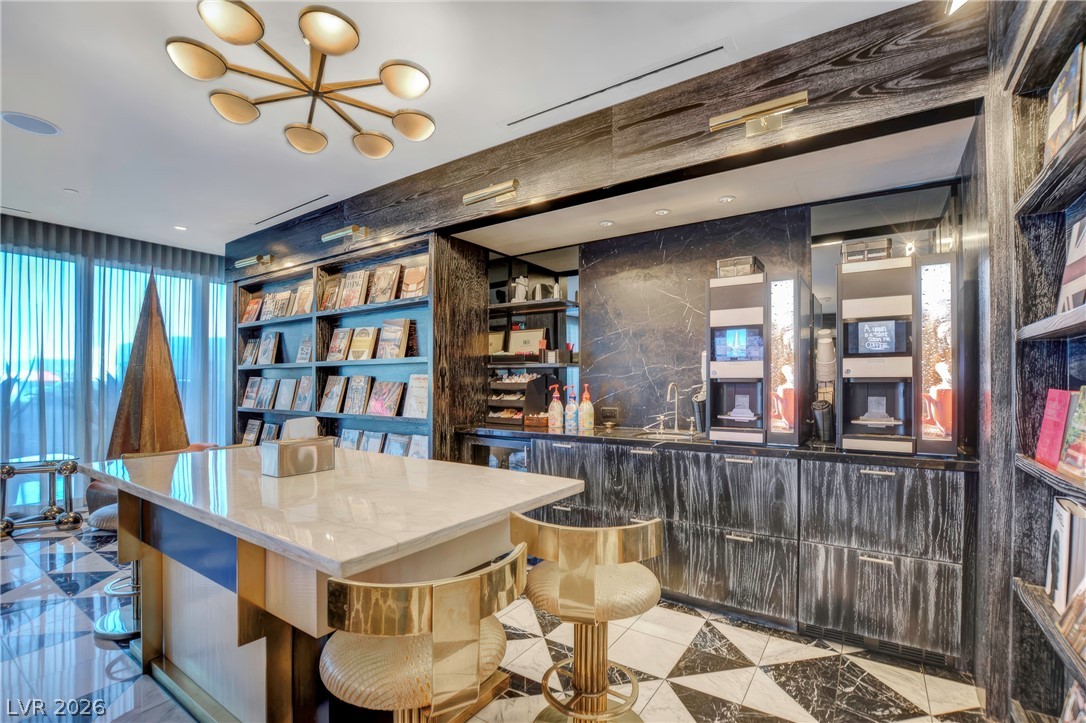 4471 Dean Martin Drive 810