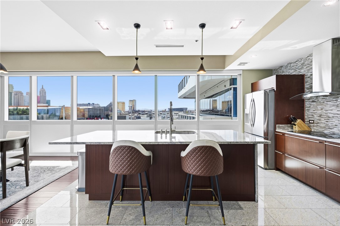4471 Dean Martin Drive 810