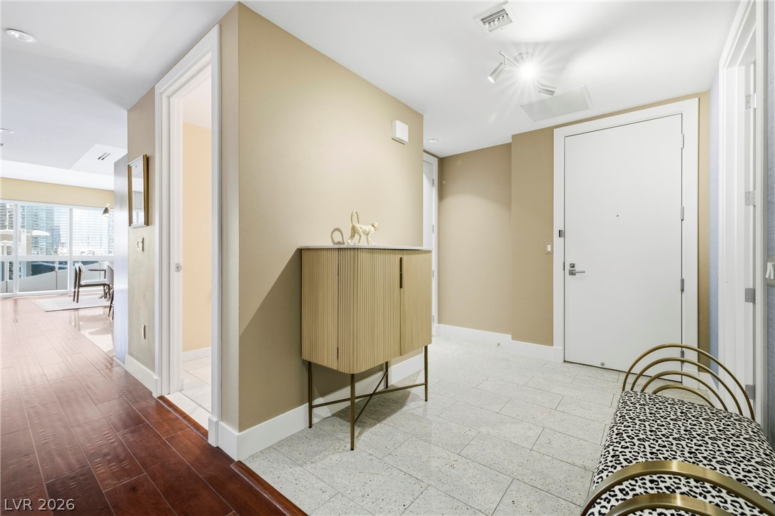 4471 Dean Martin Drive 810
