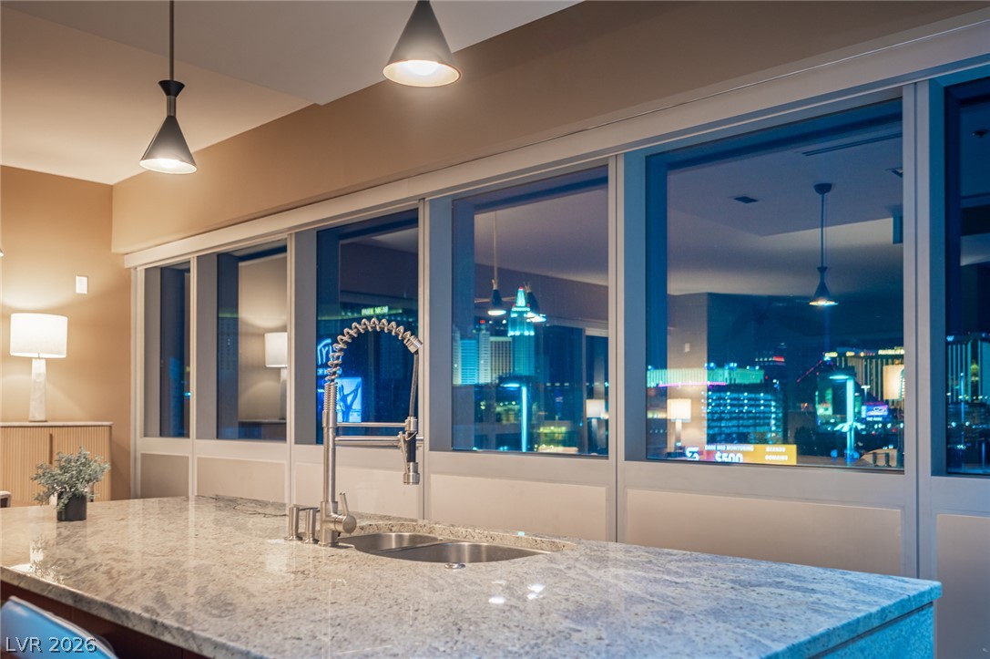 4471 Dean Martin Drive 810