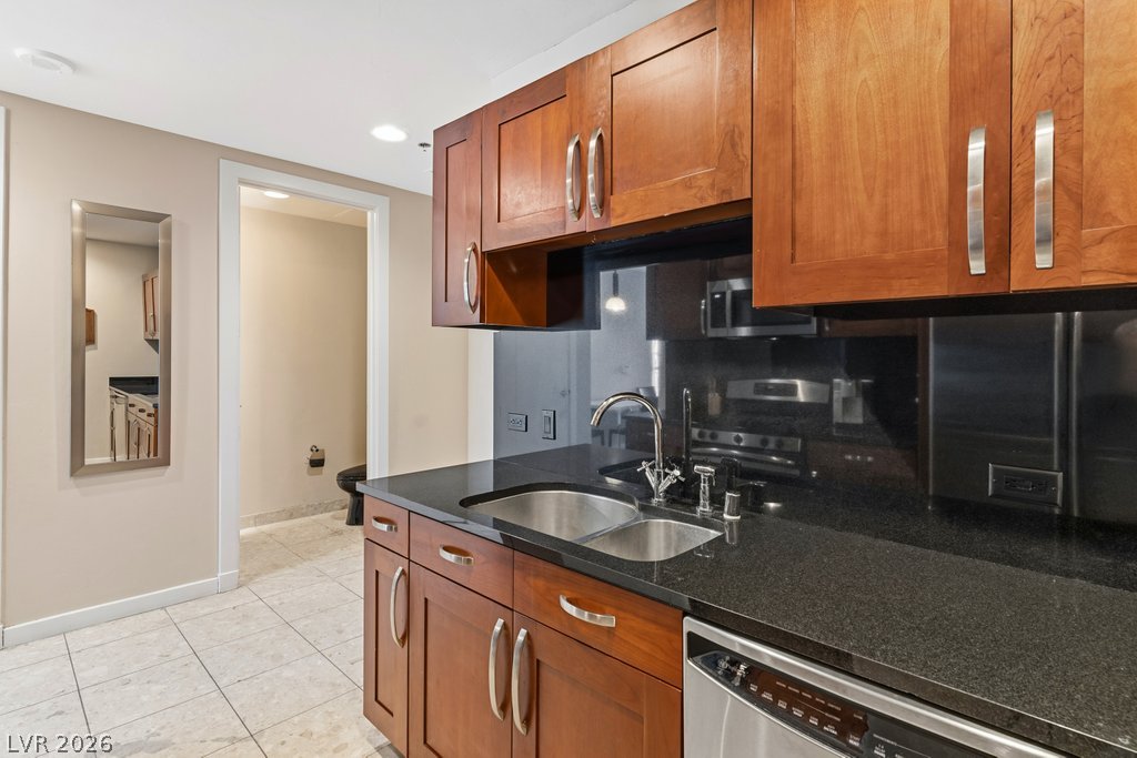 4525 Dean Martin Drive 402