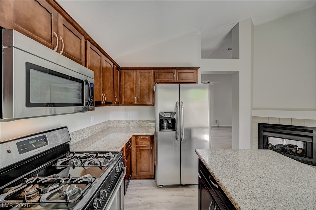 386 El Pico Drive