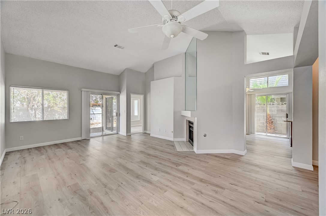 386 El Pico Drive