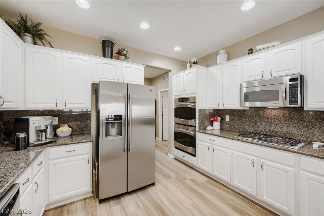 2381 Orangeburg Place