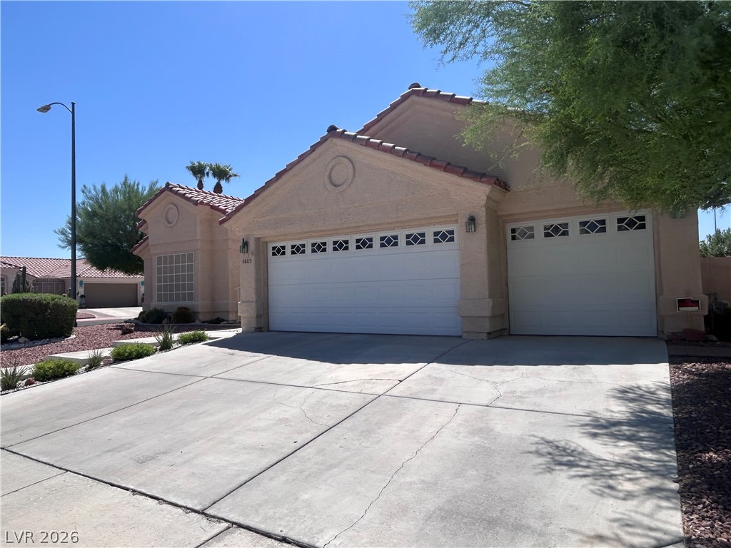 4805 Crimson Glory Lane