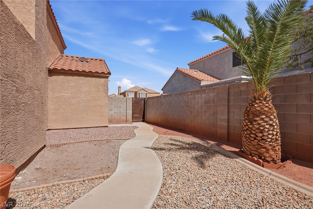 909 Blanco Caballo Way