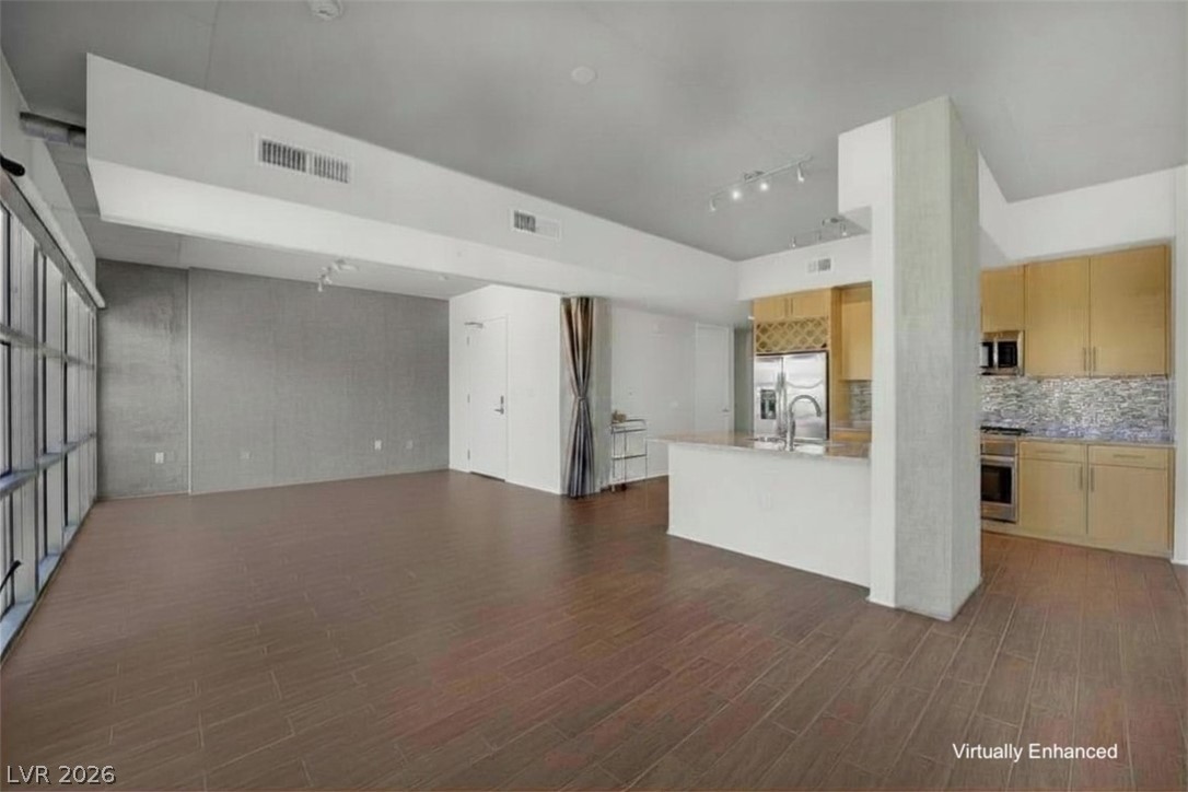 353 East Bonneville Avenue 626