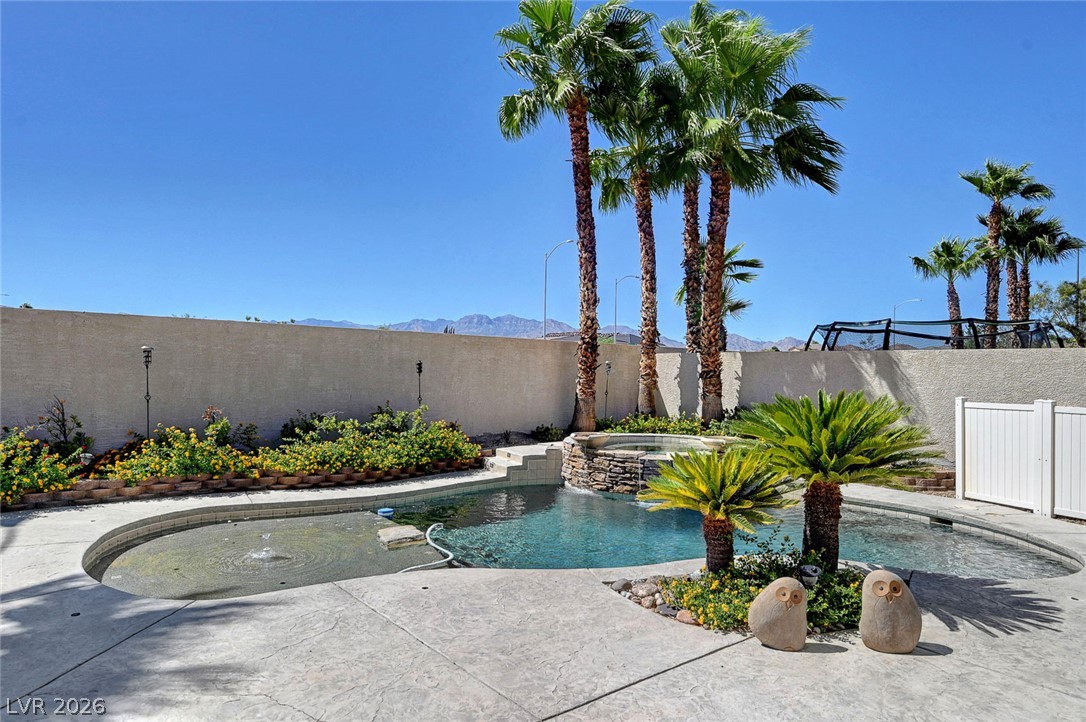 4387 Spooner Lake Circle