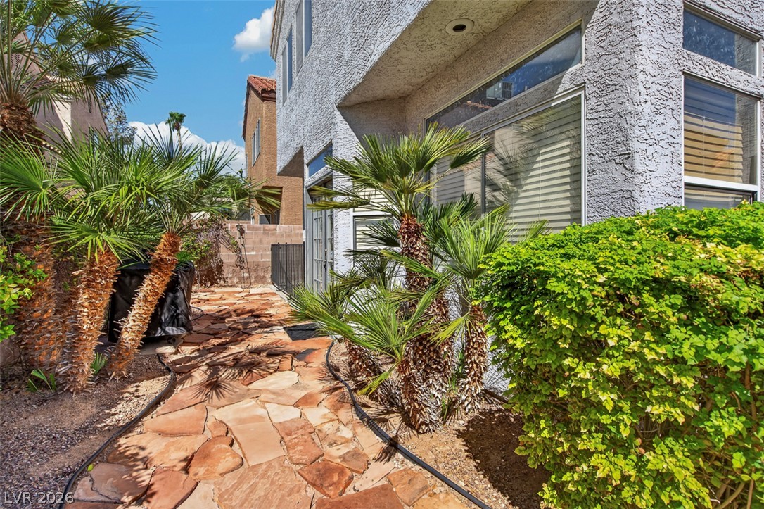 6673 Coral Falls Circle