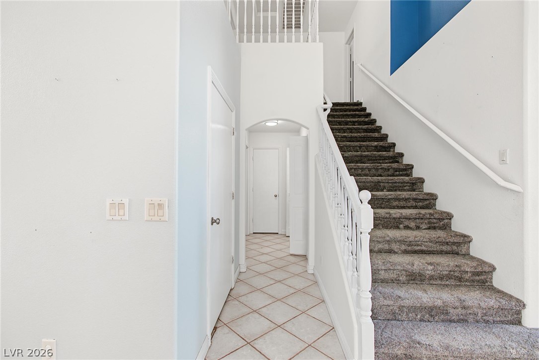 911 Sterling Thorn Court