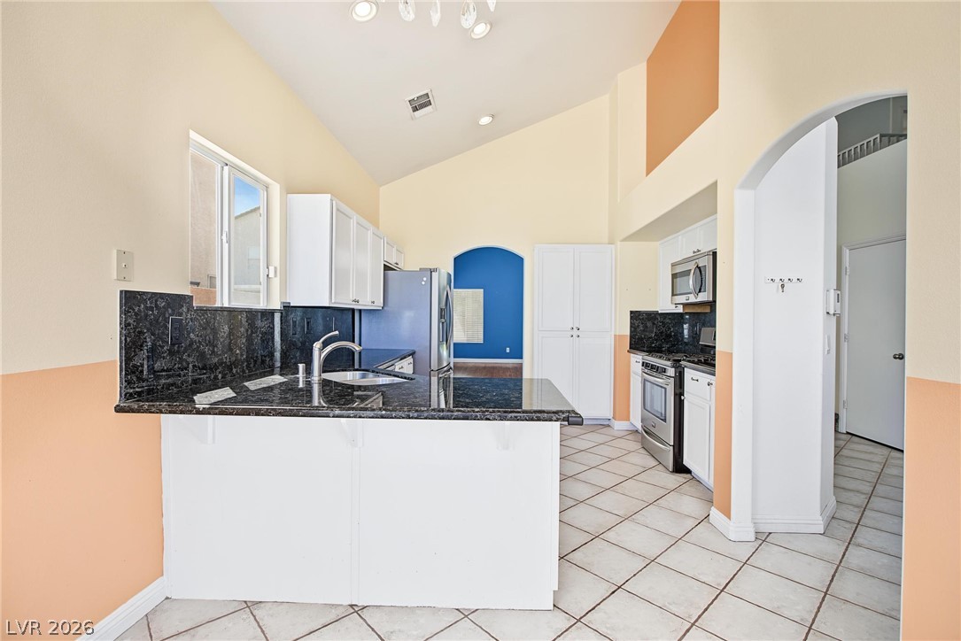 911 Sterling Thorn Court