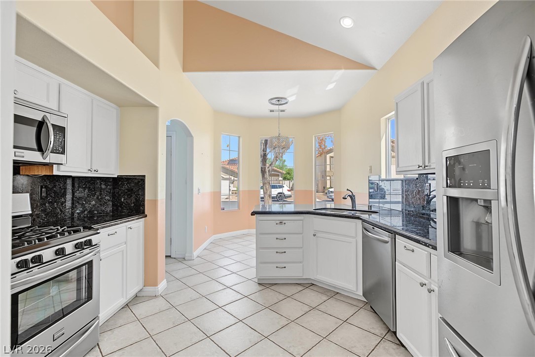 911 Sterling Thorn Court