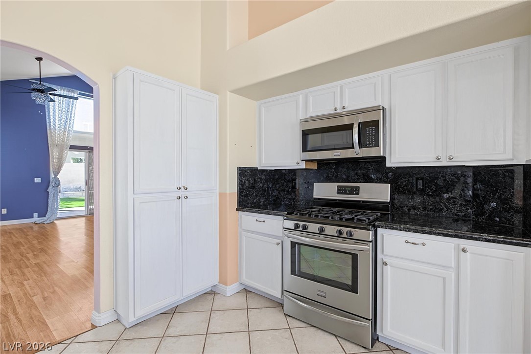 911 Sterling Thorn Court
