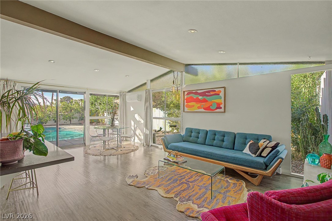 1663 Pawnee Drive