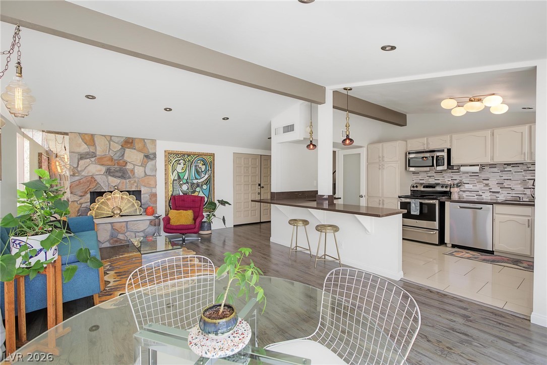 1663 Pawnee Drive