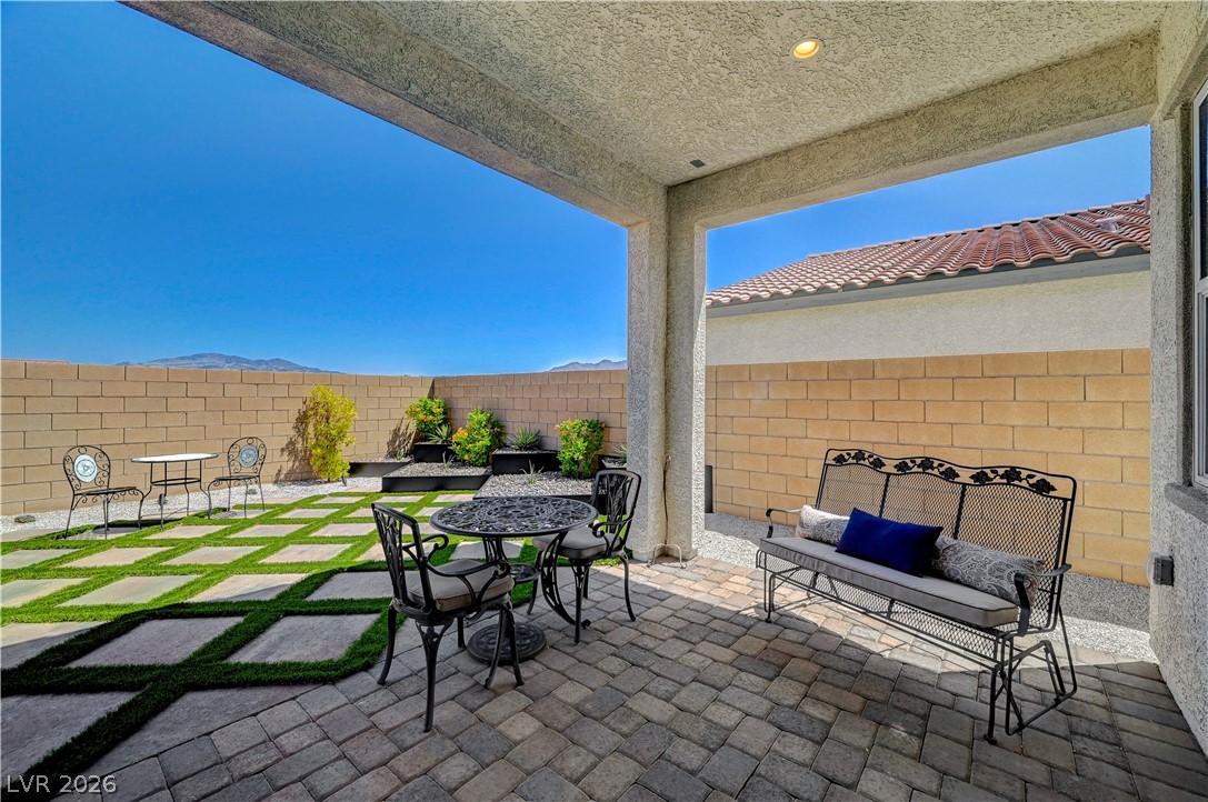 10124 Meandering Dell Avenue