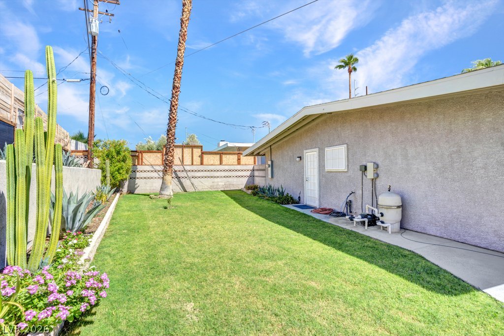 3327 Seminole Circle