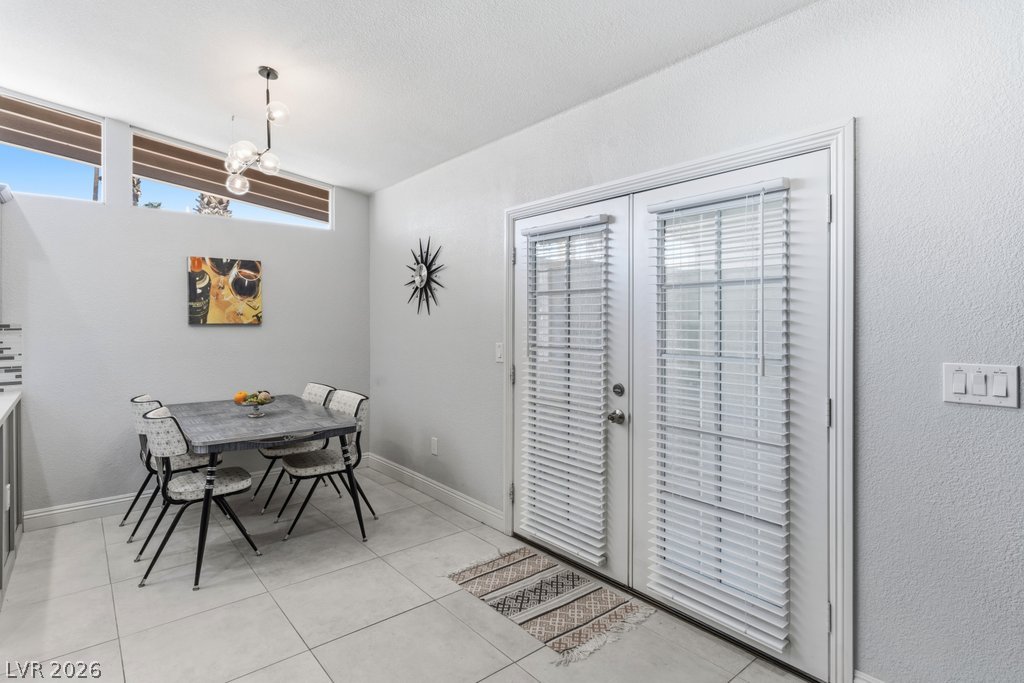 3327 Seminole Circle