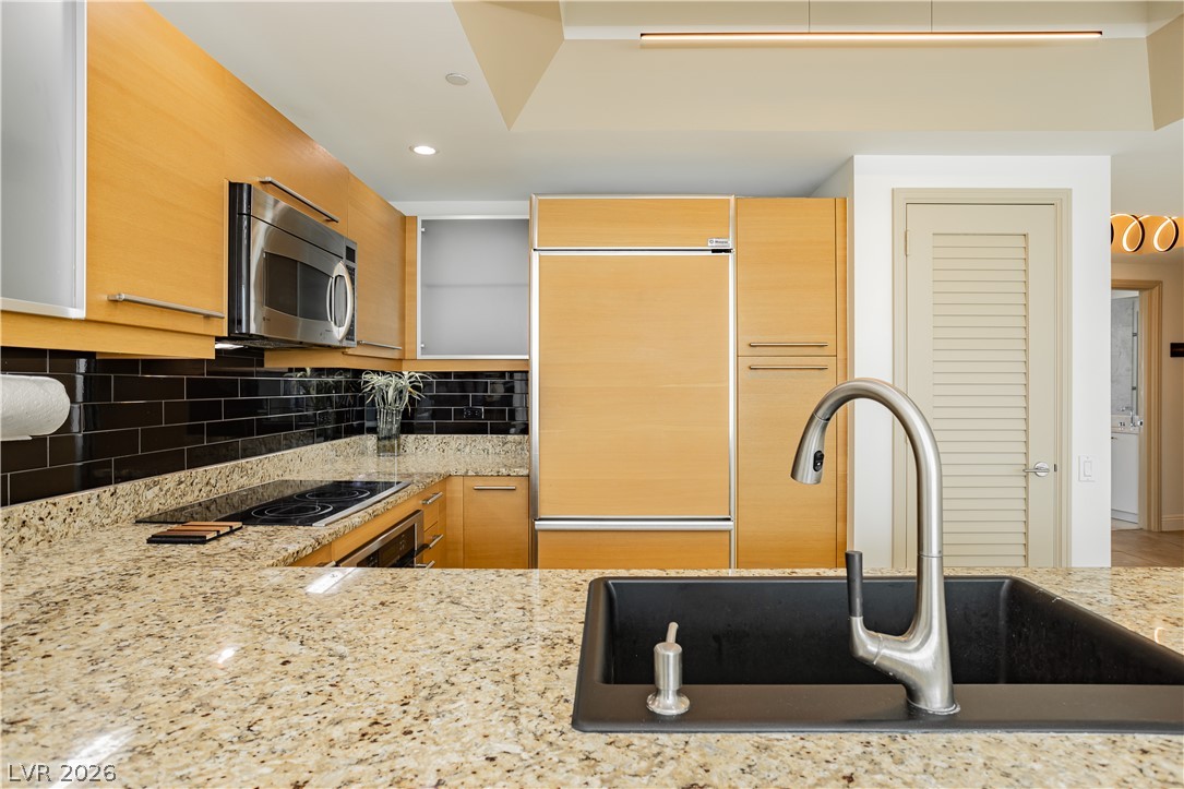222 Karen Avenue 2301