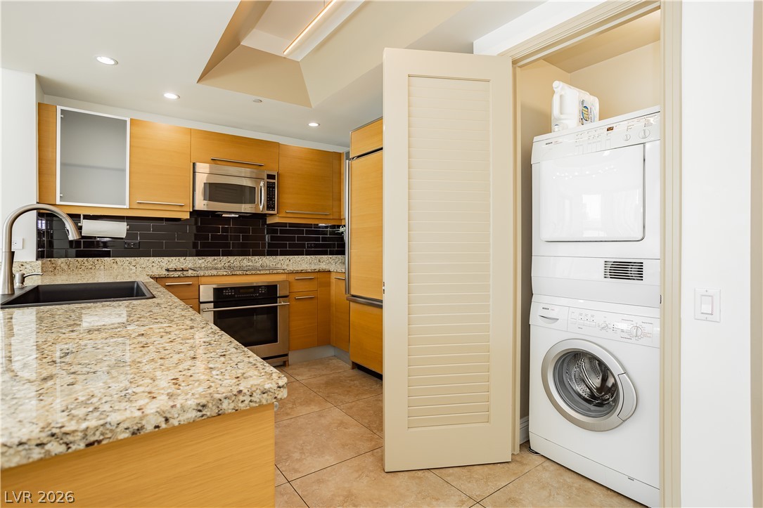 222 Karen Avenue 2301