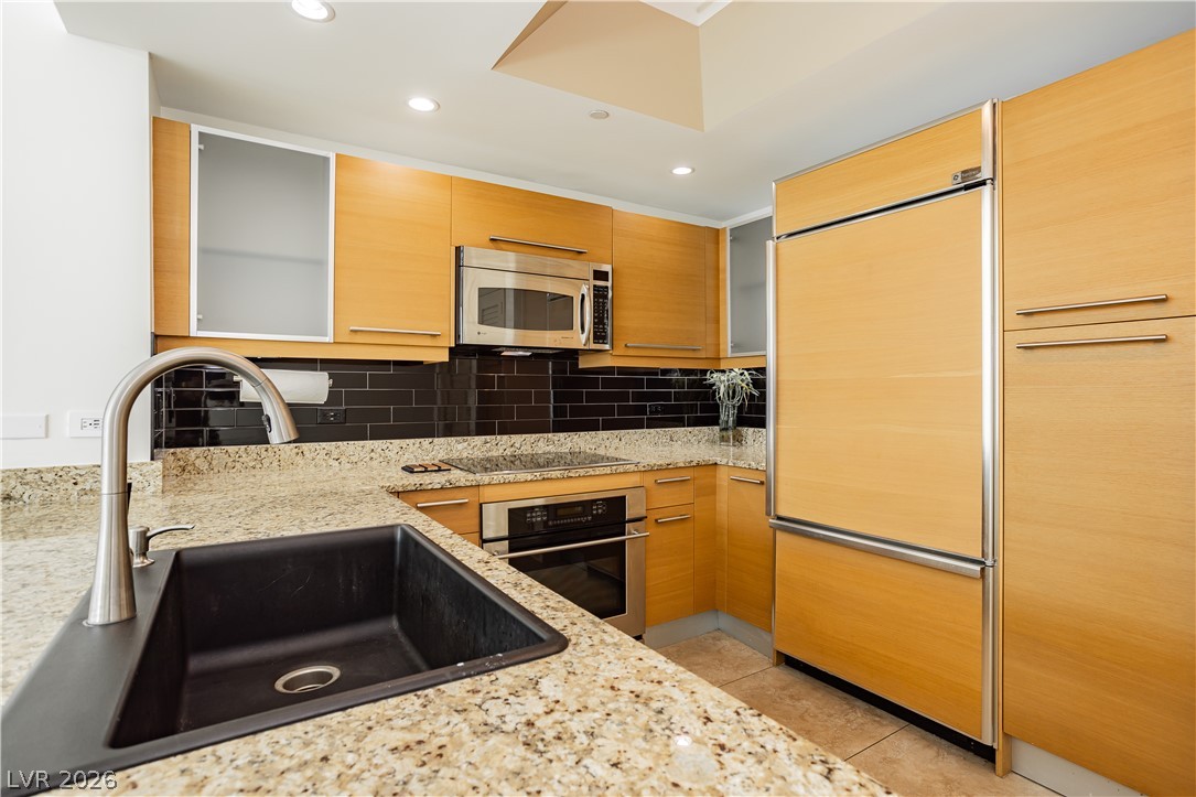 222 Karen Avenue 2301