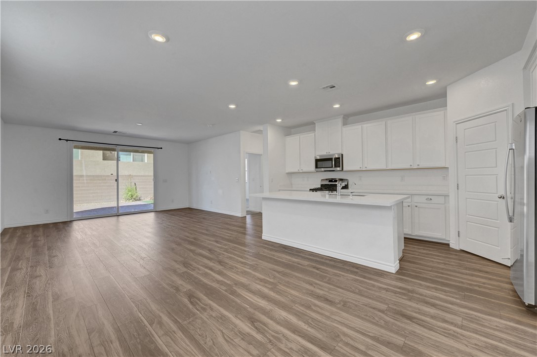 6810 Gaslamp Harbor Avenue