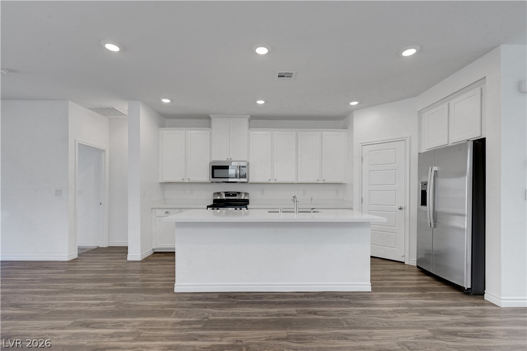 6810 Gaslamp Harbor Avenue