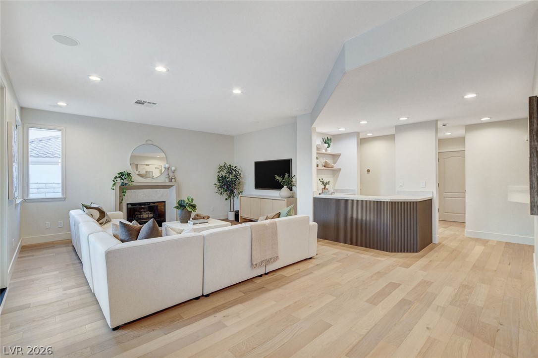 1929 Gleneagles Court