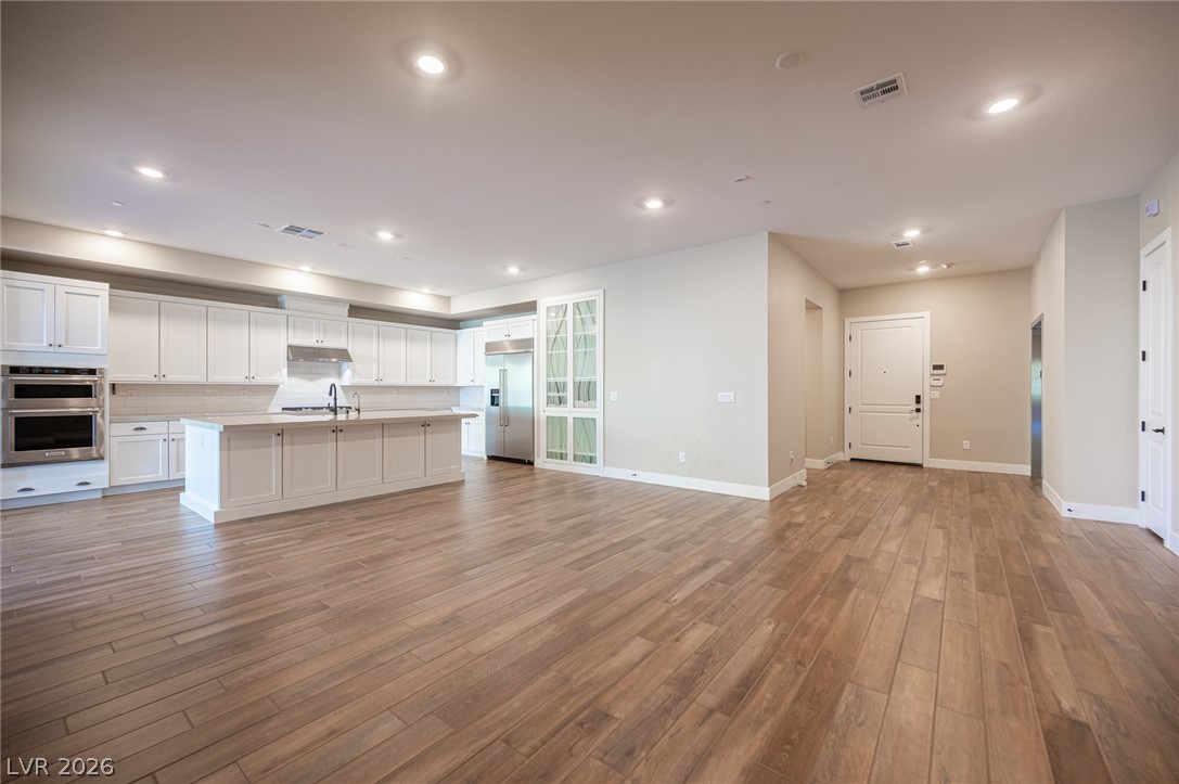 9200 South Las Manaitas Avenue 202