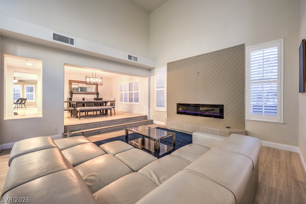 4453 Melrose Abbey Place