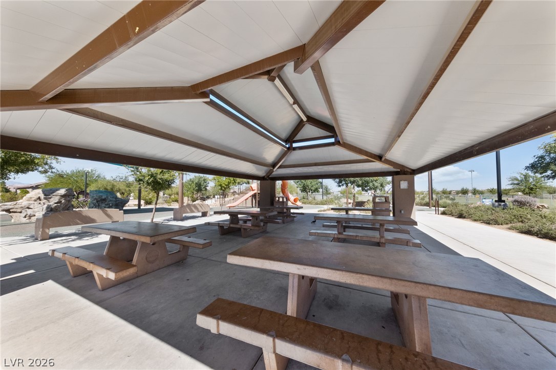 3164 Via Tellaro