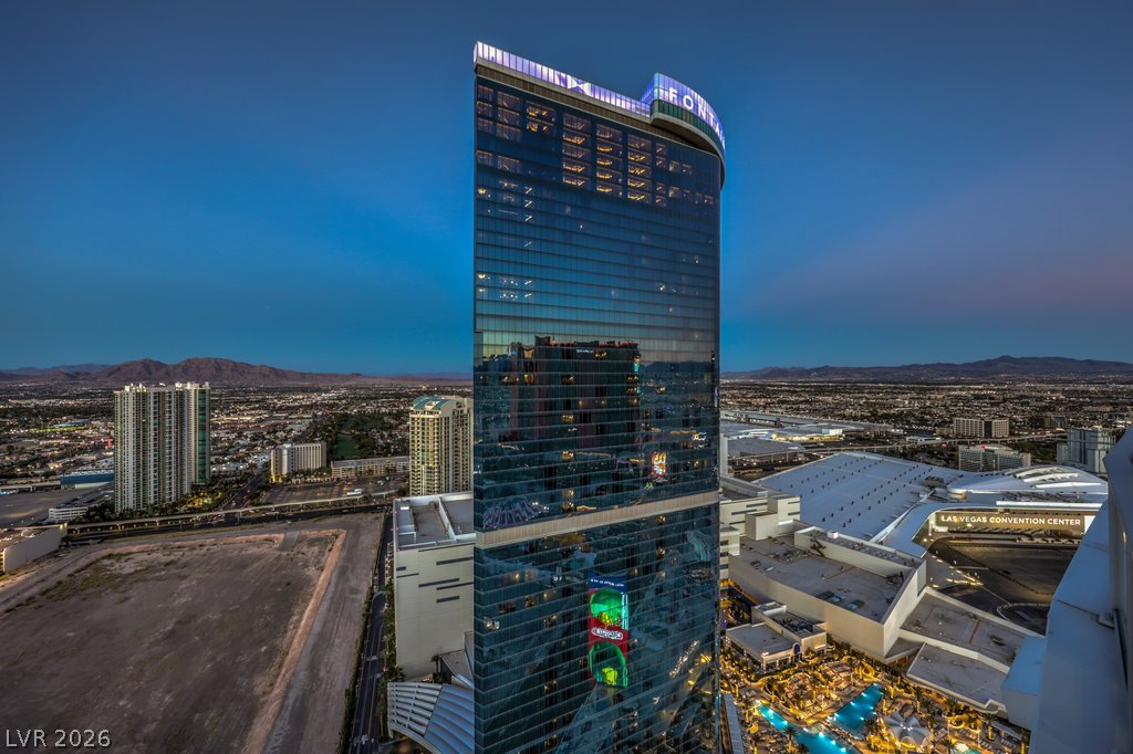 2700 Las Vegas Boulevard 4304