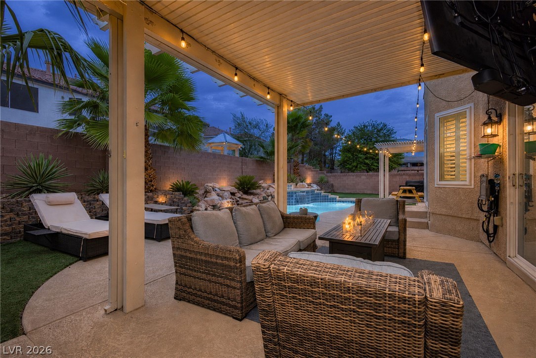 6707 Zephyr Wind Avenue