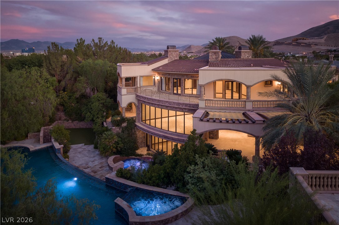 18 Olympia Hills
